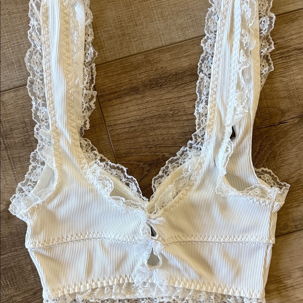For Love And Lemons White Lace Trim Crop Top - Picture 2 of 3